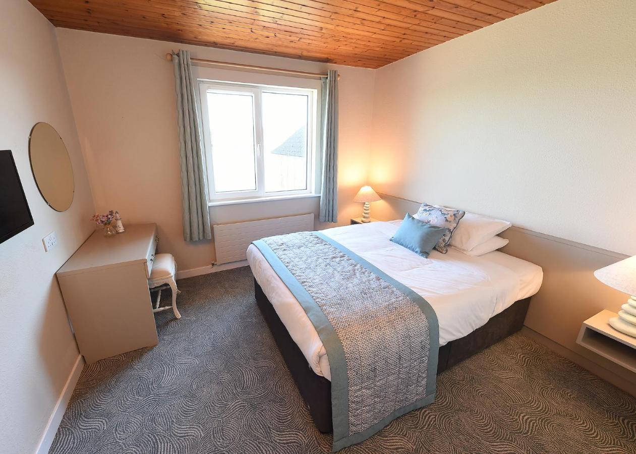 Hotel Whispering Pines à Crosshaven Extérieur photo