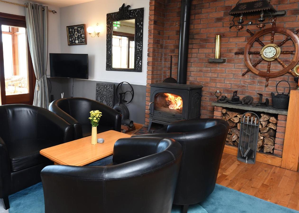 Hotel Whispering Pines à Crosshaven Extérieur photo
